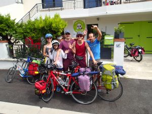 Une étape en gîte de groupe sur la Viarhona à Valence Drôme. 